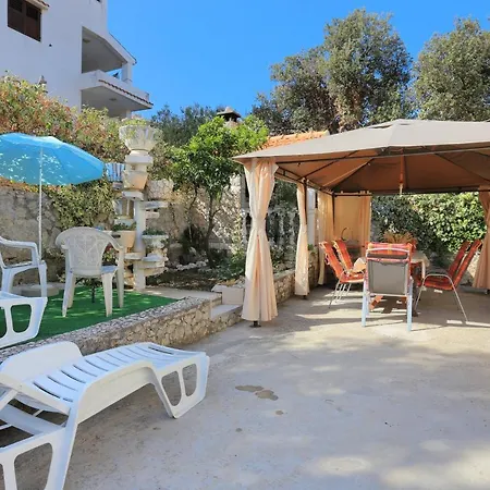 Apartment Family Friendly Seaside Sevid, Trogir - 19105 *