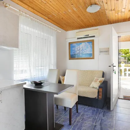 Apartmán Family Friendly Seaside Sevid - Trogir - 19105
